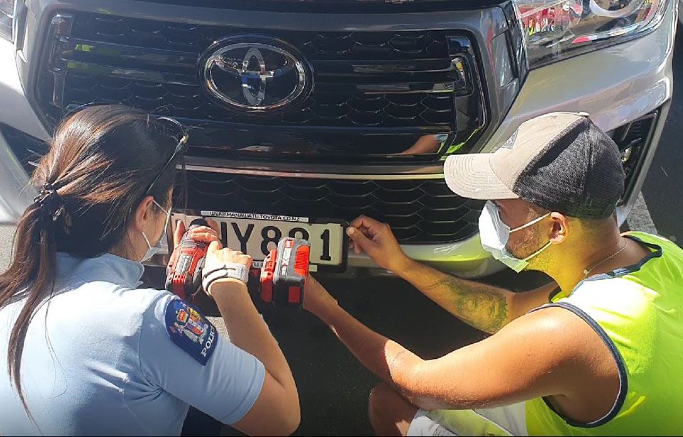 Plate thefts prompts large turnout at Safer Plates event