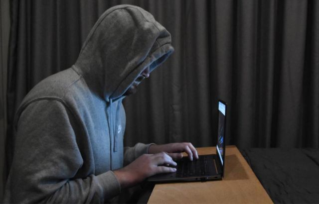 Young people at risk due to apathy towards online protection 