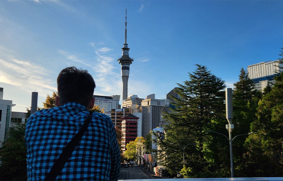 Aucklanders lonely, financial barriers add to isolation  